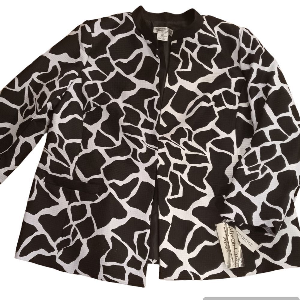 NWT Vintage 2 Pc. Black & White Animal Print Skirt Suit Set 24W